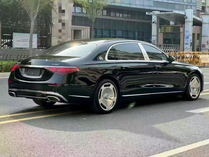 郑州23年奔驰迈巴赫S级7