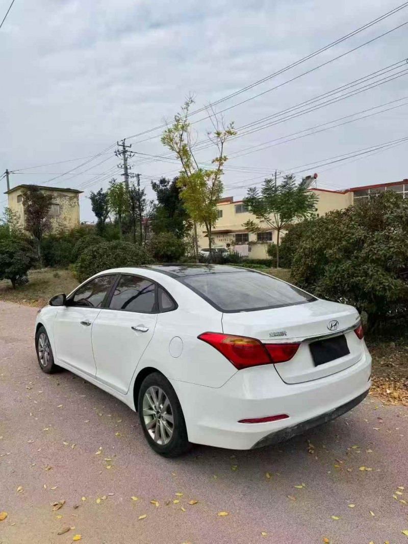 枣庄16年现代名图7