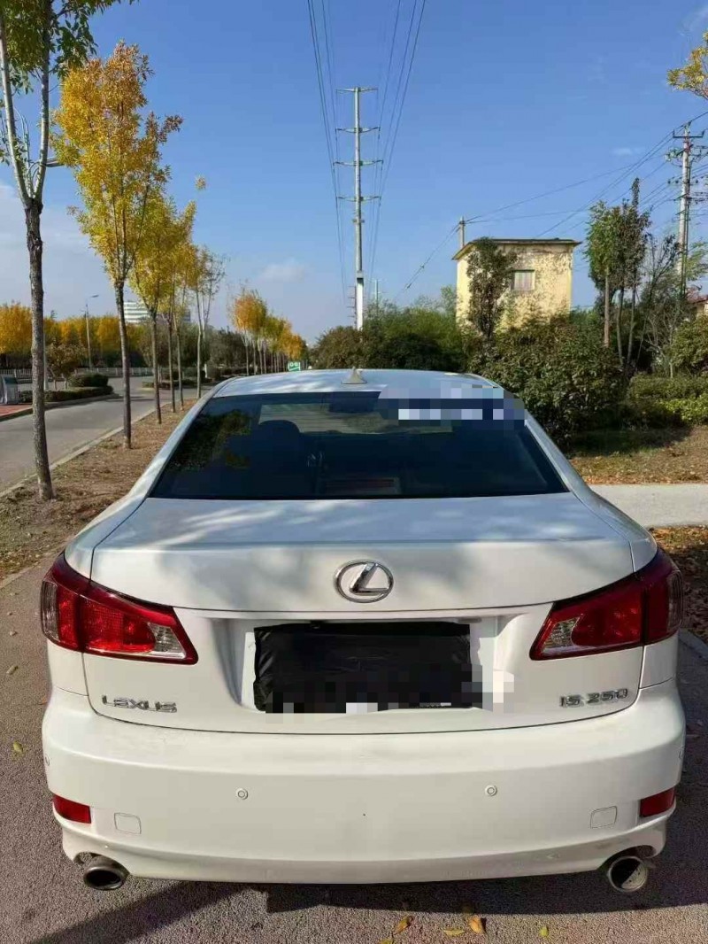 枣庄12年雷克萨斯IS9