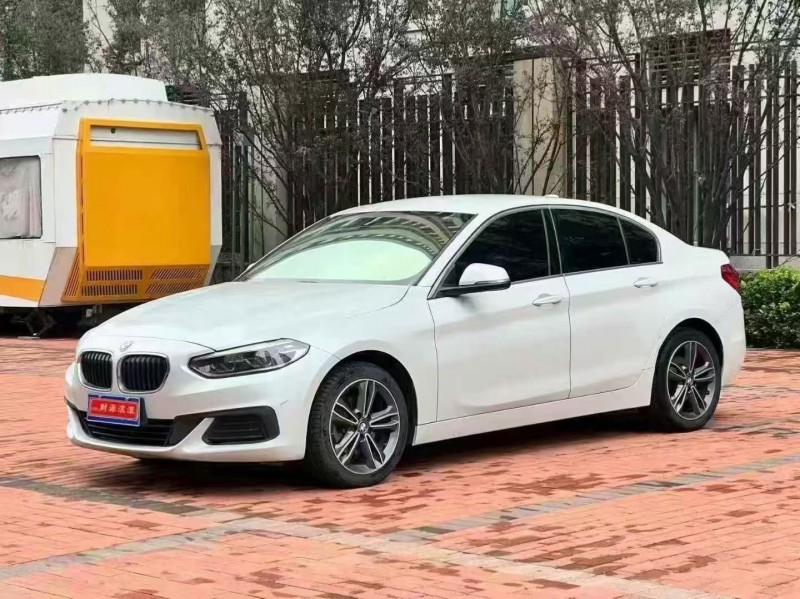 郑州19年宝马1系2