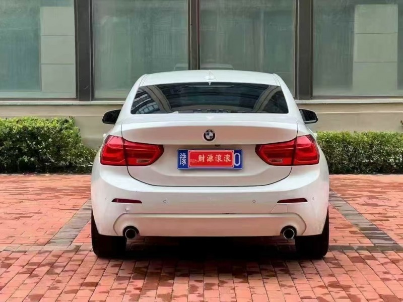 郑州19年宝马1系8