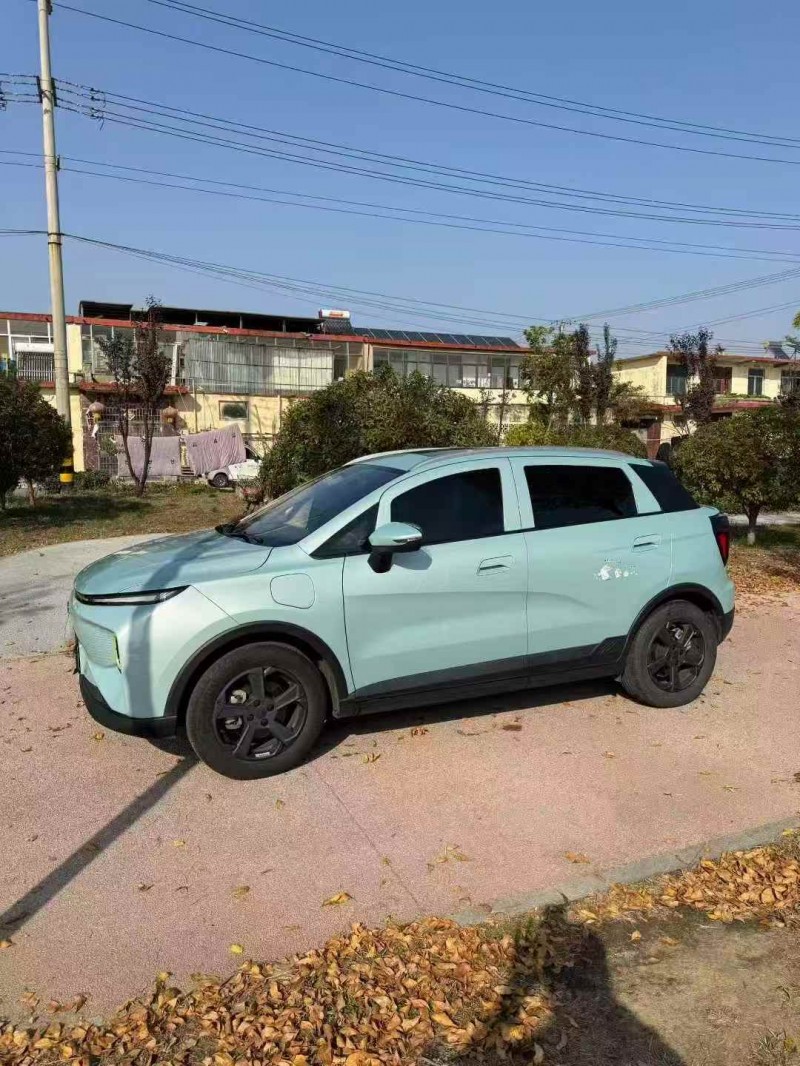 枣庄23年吉利几何2