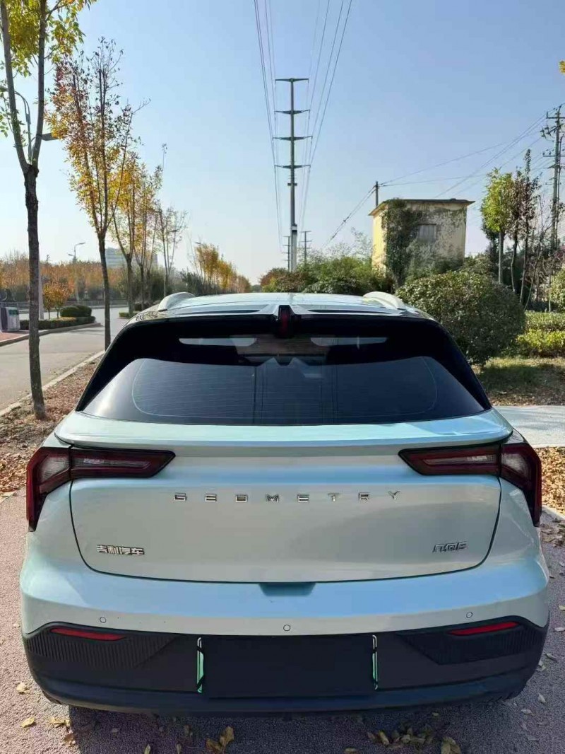 枣庄23年吉利几何9