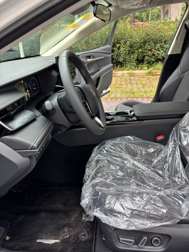 襄阳25年丰田凯美瑞3