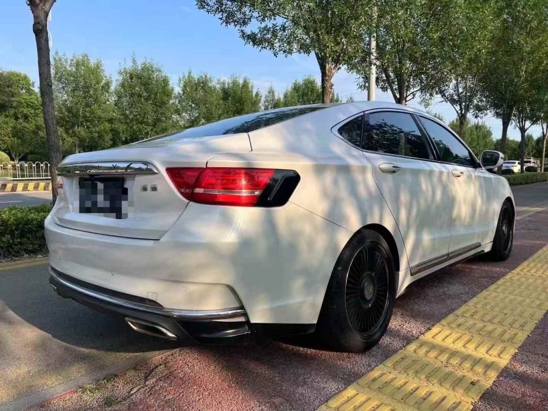 枣庄18年吉利博瑞8