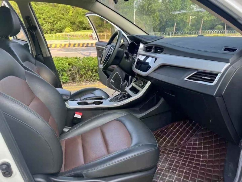 枣庄20年吉利帝豪6