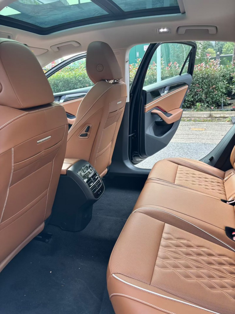 襄阳25年大众迈腾7