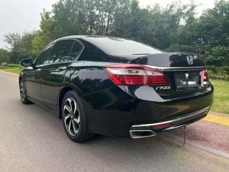 枣庄18年本田雅阁9