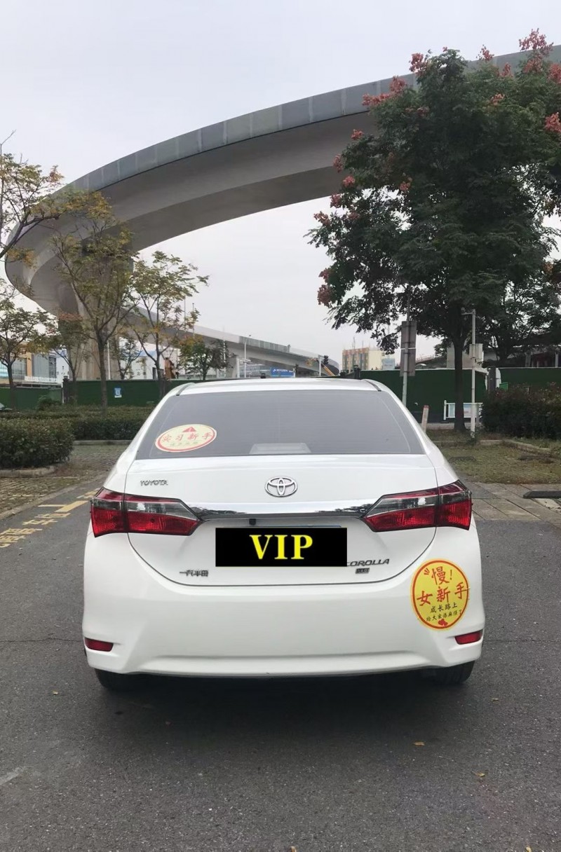 襄阳19年丰田卡罗拉4