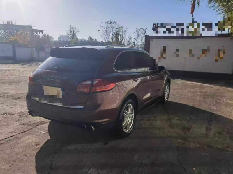 潍坊13年保时捷卡宴8