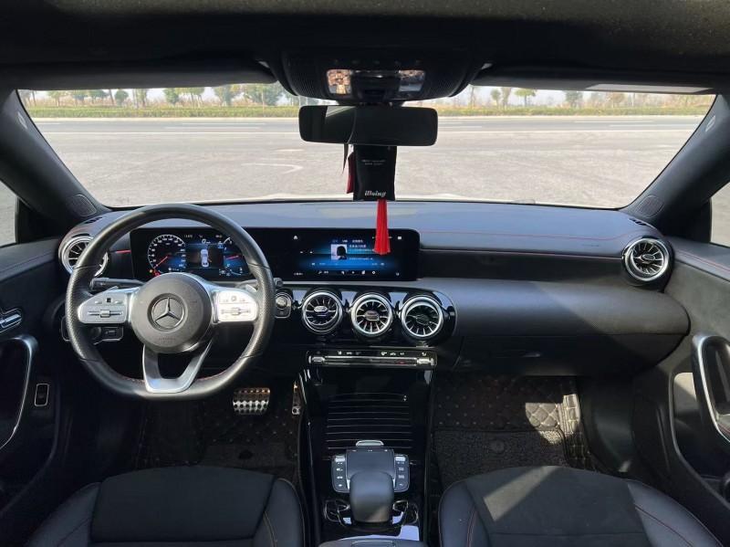 盐城23年奔驰CLA4