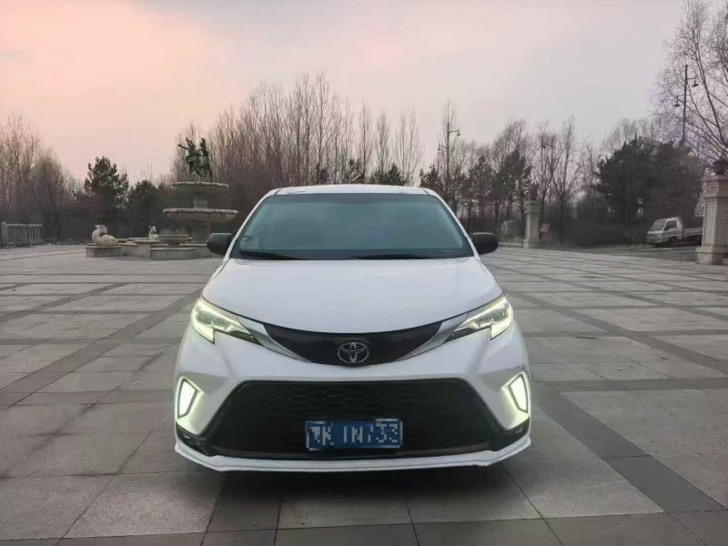 潍坊20年丰田塞纳1