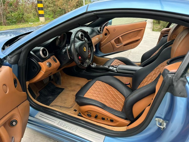 徐州13年法拉利California5