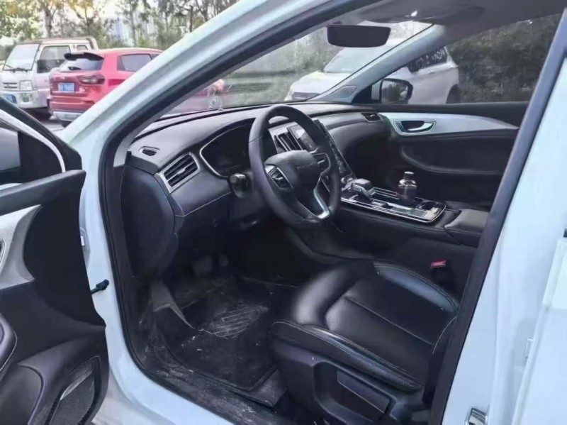 济宁24年荣威i65