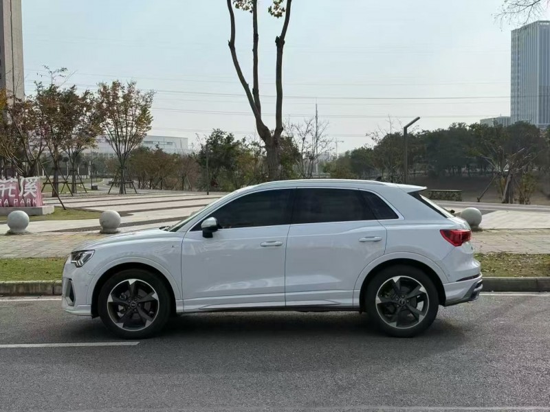 枣庄22年奥迪Q38