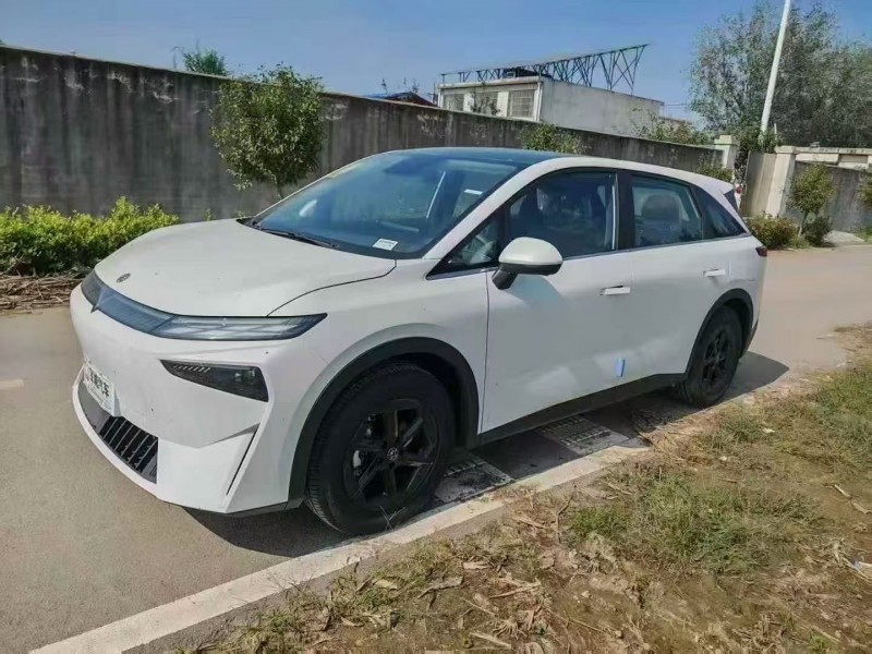 威海25年启辰VX62