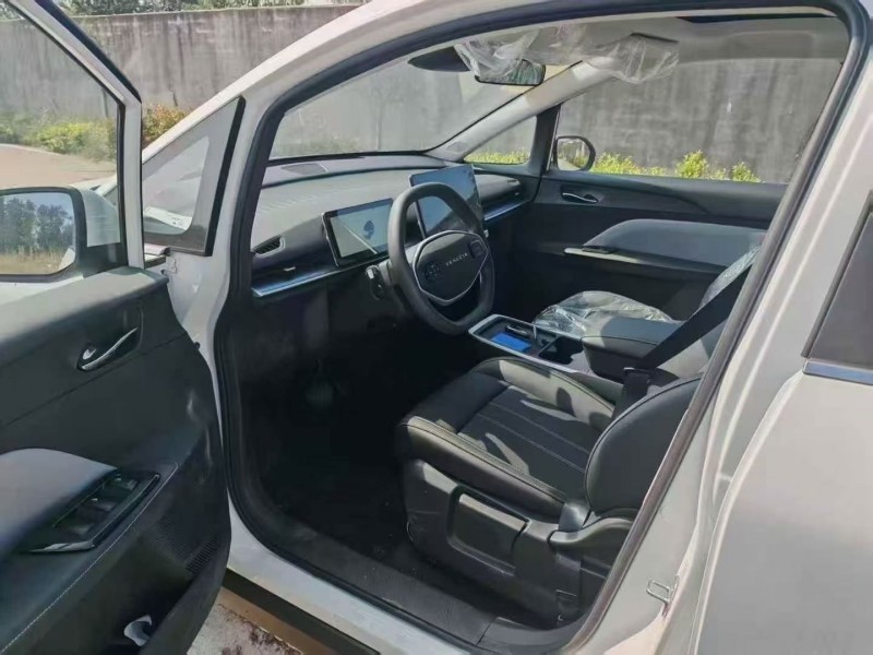 威海25年启辰VX65