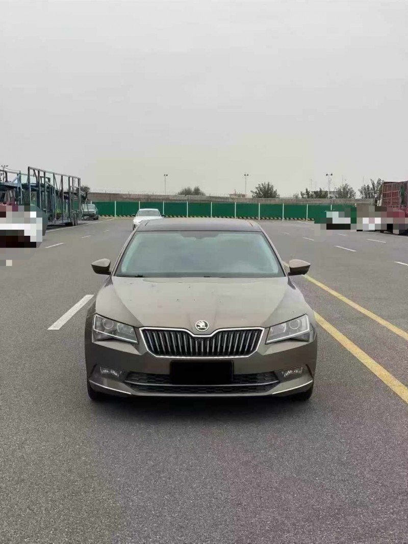 潍坊18年斯柯达速派1