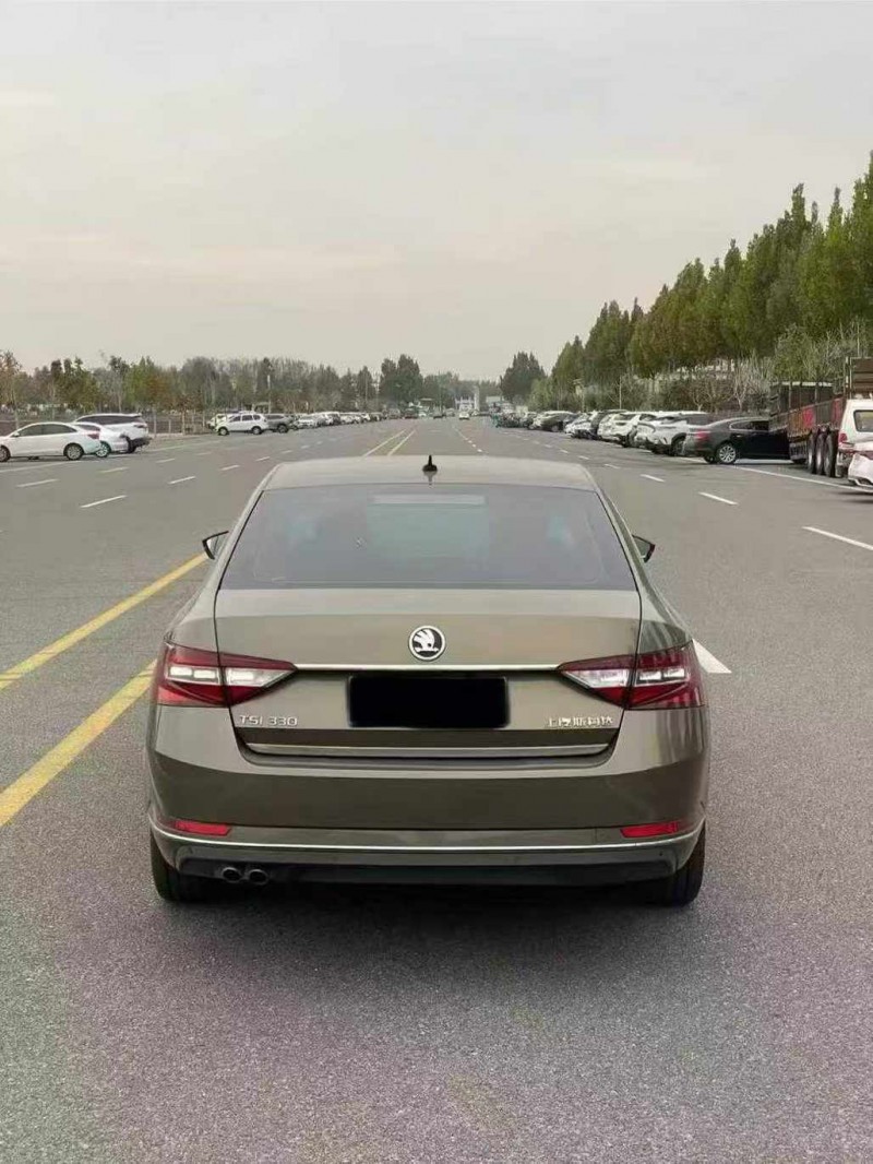 潍坊18年斯柯达速派9