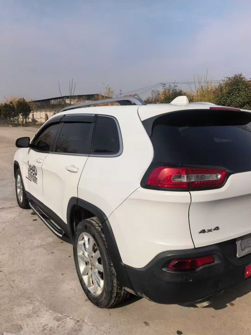 菏泽14年Jeep自由光7