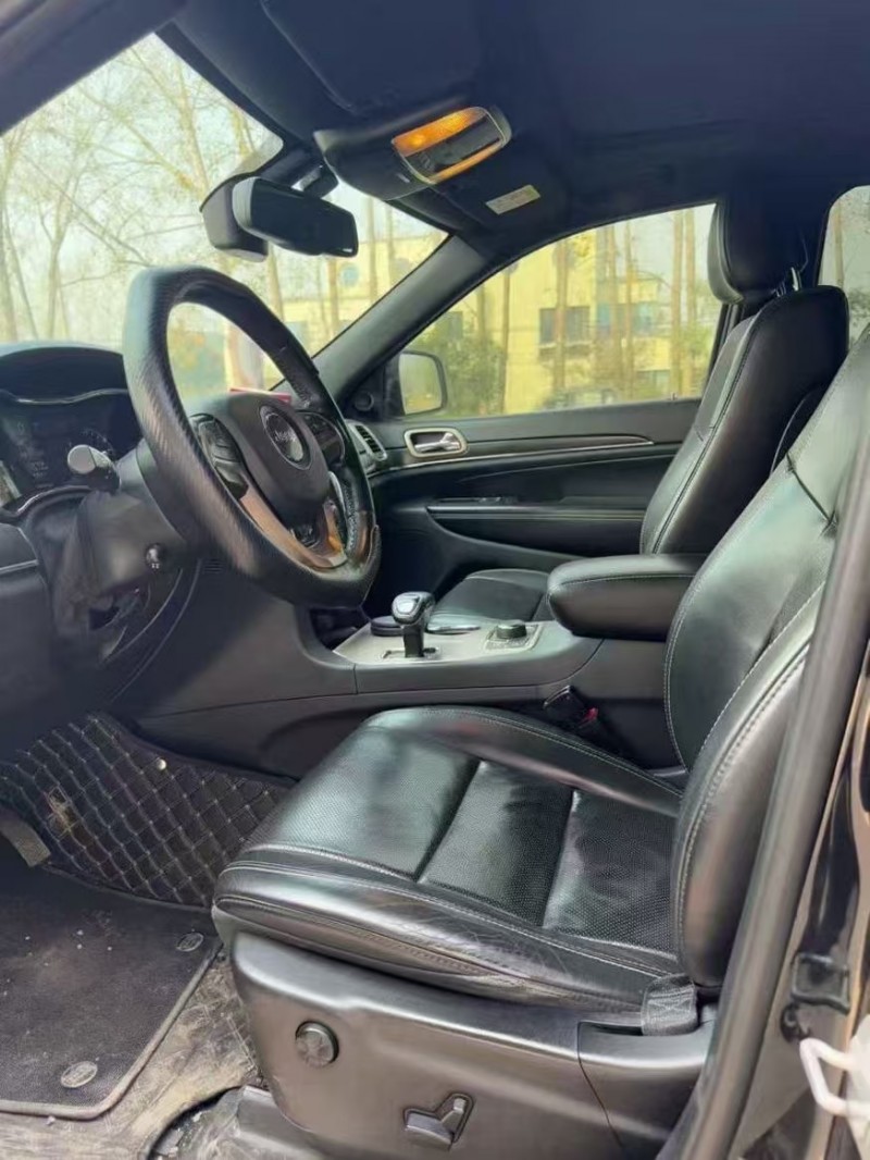 菏泽14年Jeep大切诺基4