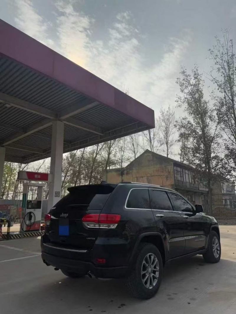 菏泽14年Jeep大切诺基8
