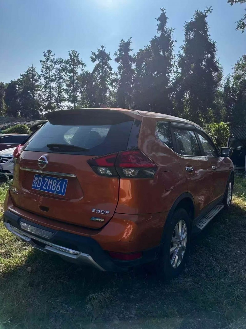 遵义17年日产奇骏8