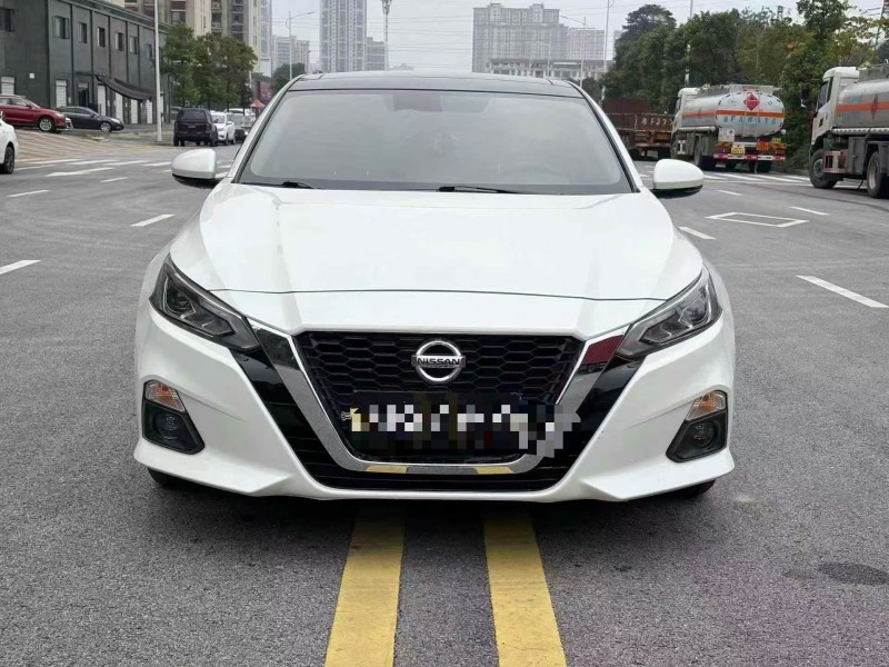 长沙22年日产天籁1