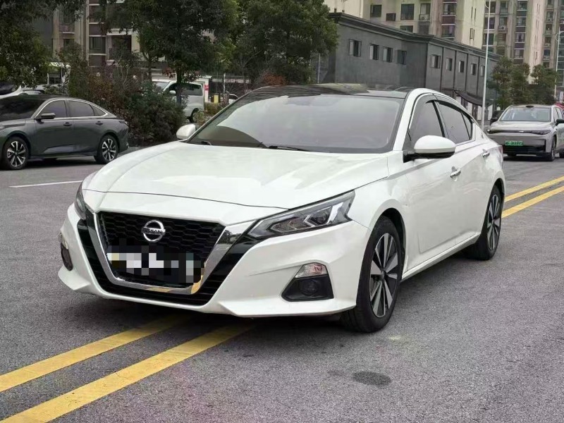 长沙22年日产天籁3