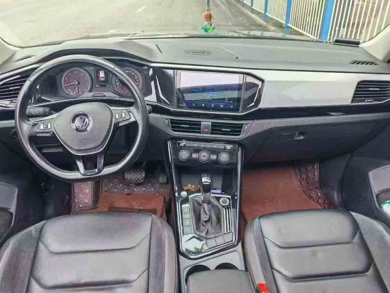 娄底20年大众途岳5