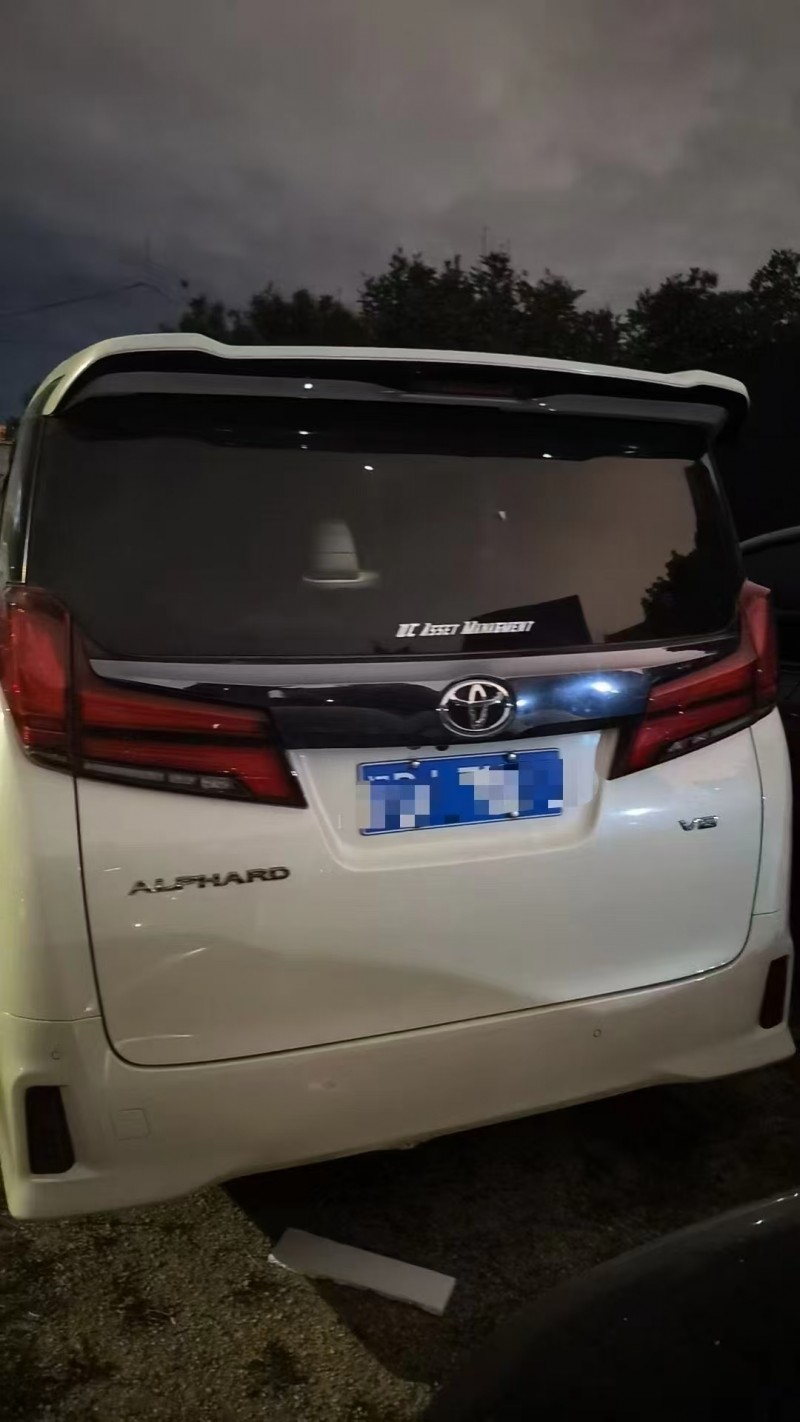 厦门15年丰田埃尔法4