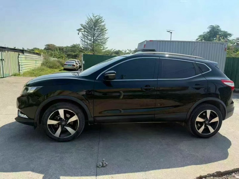 深圳18年日产逍客5