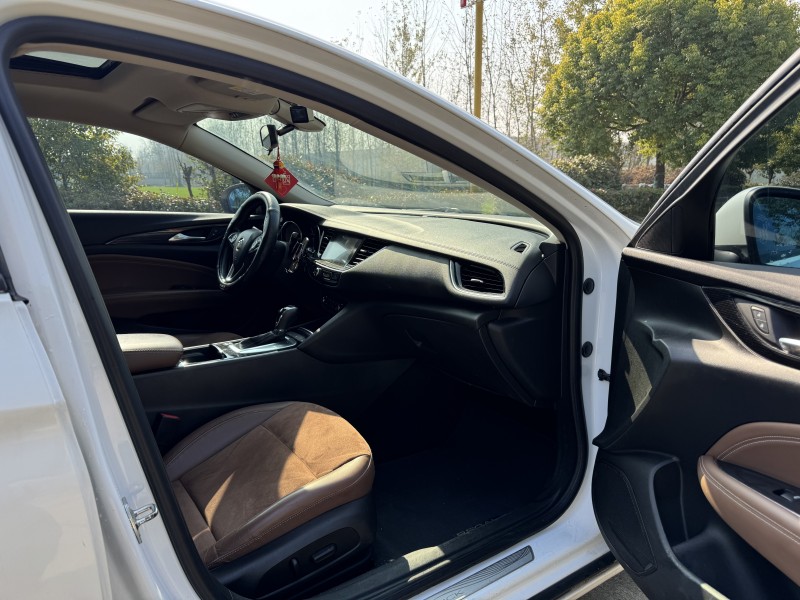 盐城18年别克君威9