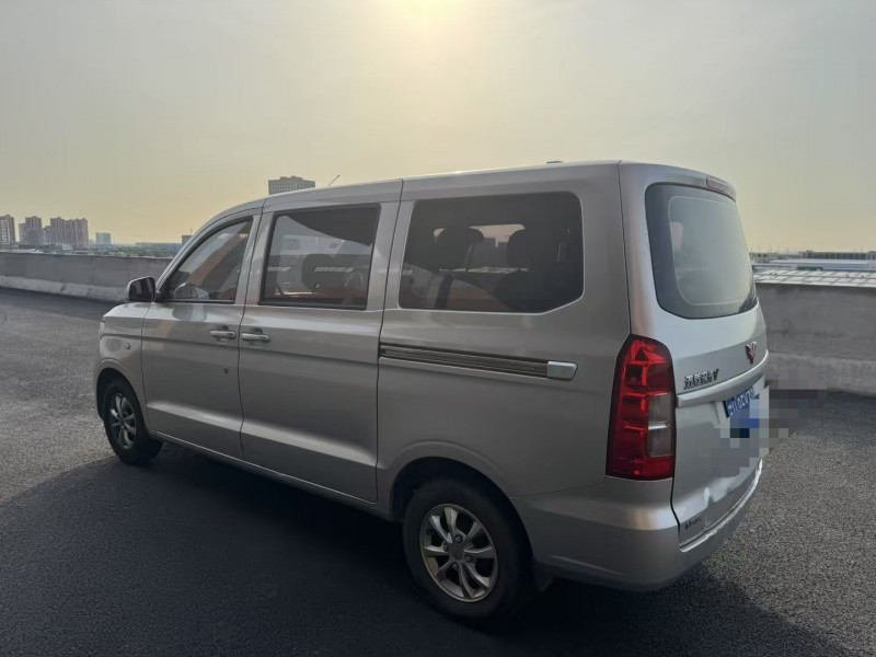 苏州20年五菱汽车宏光8