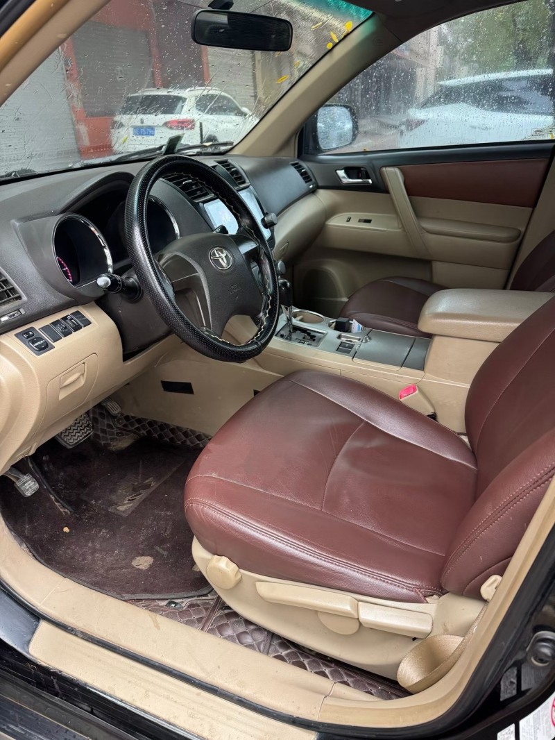邢台13年丰田汉兰达2