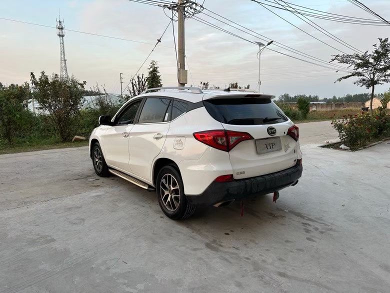 徐州17年比亚迪宋3