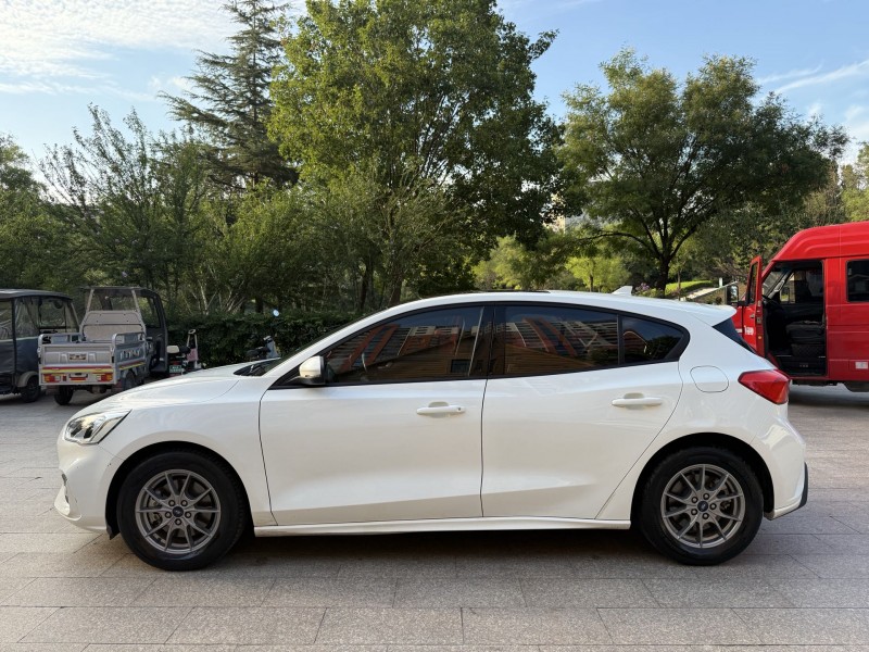 邢台20年福特福克斯4