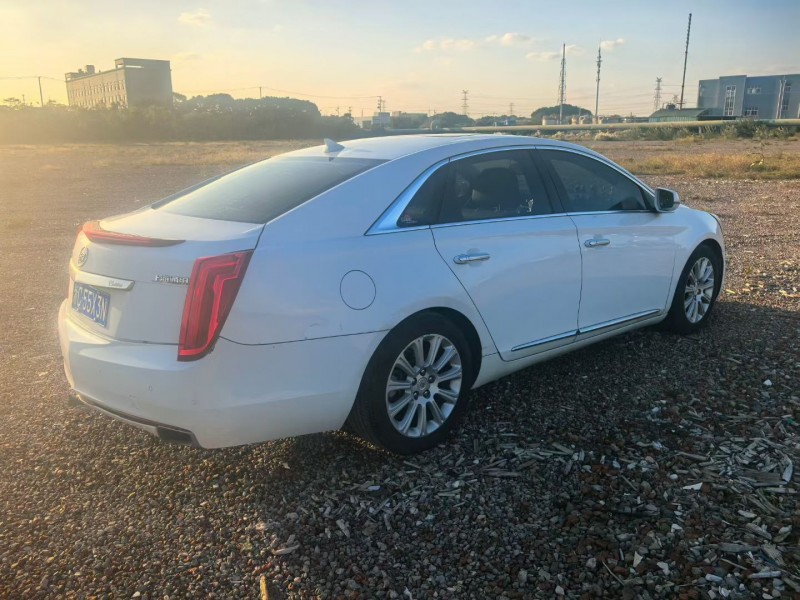 苏州15年凯迪拉克XTS7
