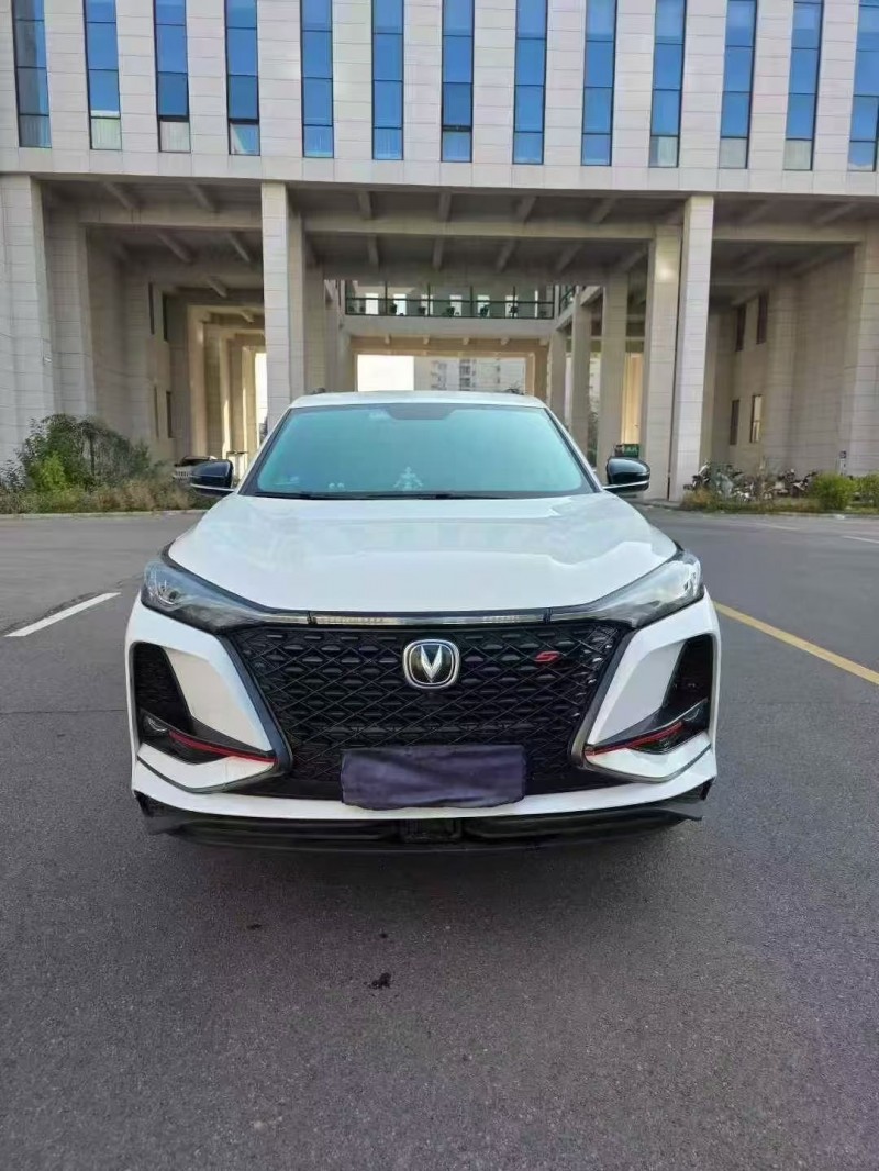 青岛21年长安汽车CS751