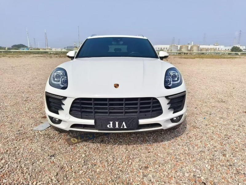 苏州17年保时捷Macan1