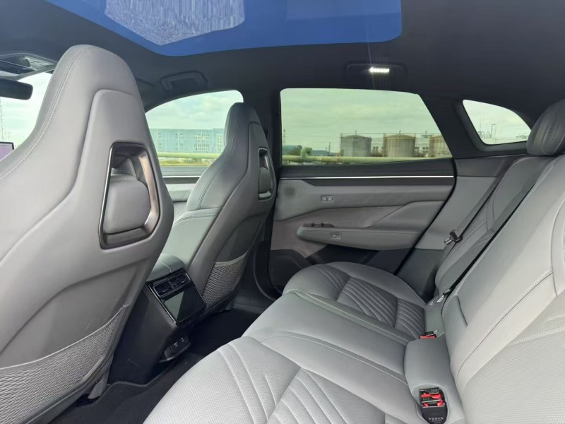 苏州24年极氪汽车0016