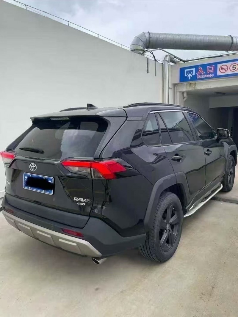 无锡23年丰田RAV47
