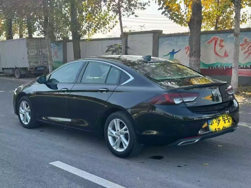 邯郸21年别克君威8