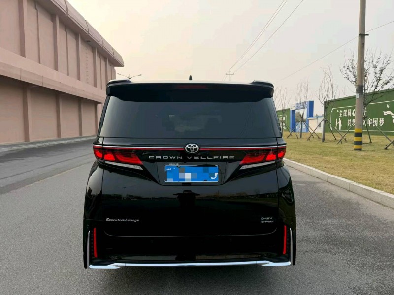 枣庄24年丰田威尔法8