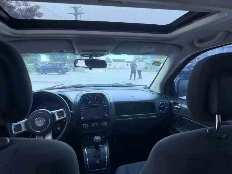 徐州13年Jeep指南者5