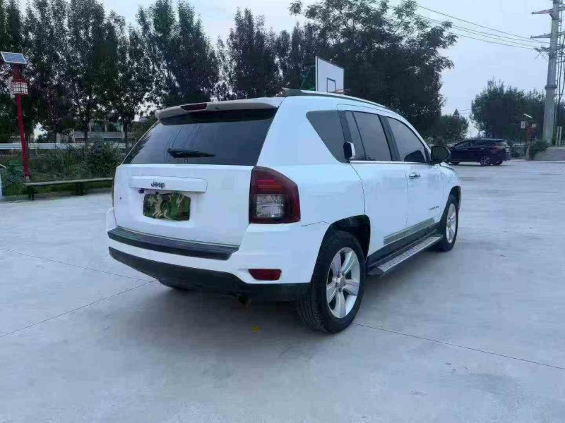 徐州13年Jeep指南者9