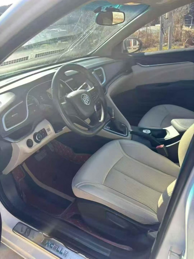 秦皇岛17年别克英朗5