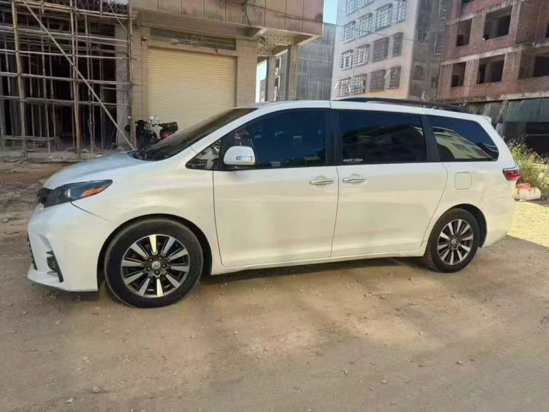 北海16年丰田塞纳5