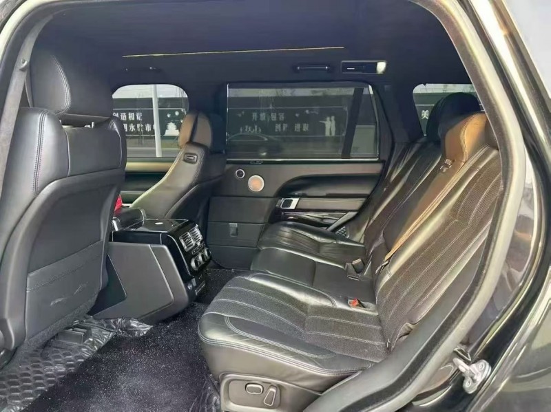 淄博16年路虎揽胜行政4