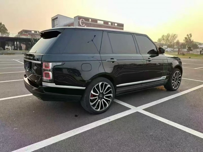 淄博16年路虎揽胜行政8